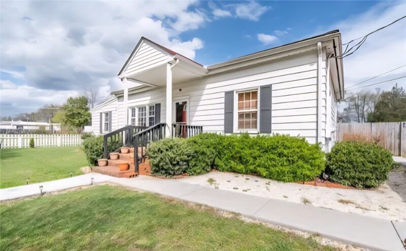 9 Lowell St in Richmond, VA - Building Photo