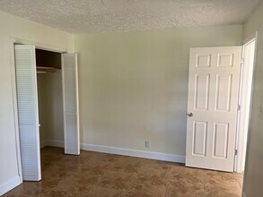 2658 Mangrove St, Unit Mangrove street in Naples, FL - Building Photo - Building Photo