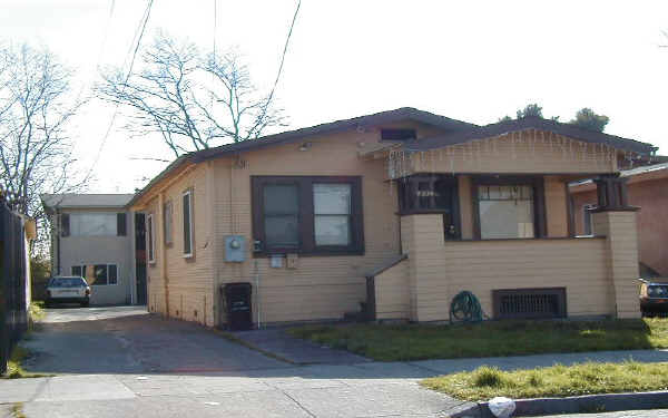 2336 62nd Ave in Oakland, CA - Building Photo