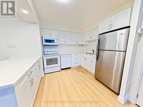 695 Richmond St in London, ON - Building Photo - Building Photo