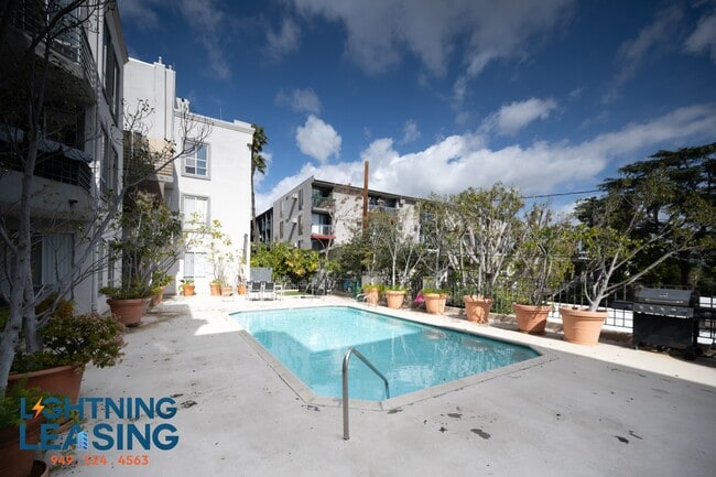 property at 886 Palm Ave