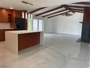 2210 Isle of Pines Ave in Ft. Myers, FL - Building Photo - Building Photo