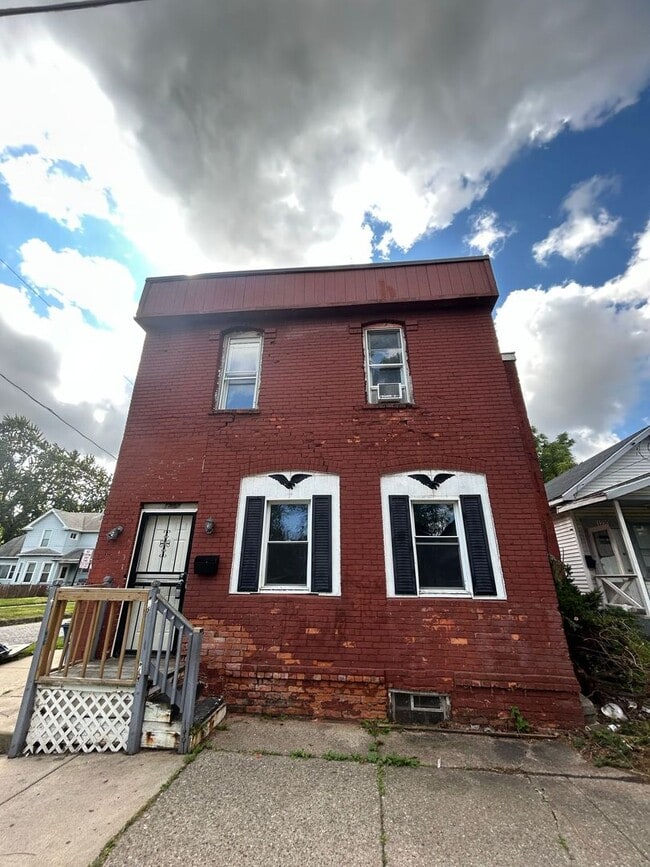 property at 1222 Idaho St