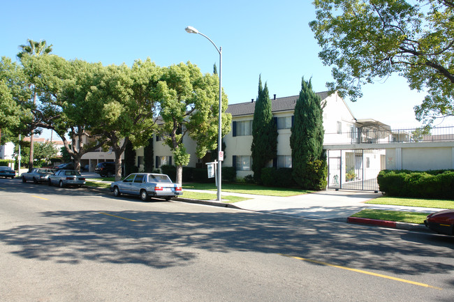 1200 E California Ave in Glendale, CA - Foto de edificio - Building Photo