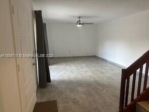 4081 Forest Hill Dr in Hollywood, FL - Building Photo - Building Photo