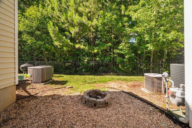 8422 Central Dr in Raleigh, NC - Building Photo - Building Photo