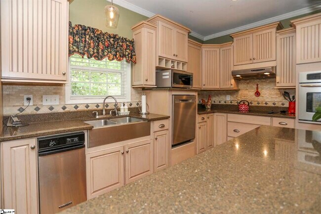 441 Liberty Hwy in Liberty, SC - Building Photo - Building Photo