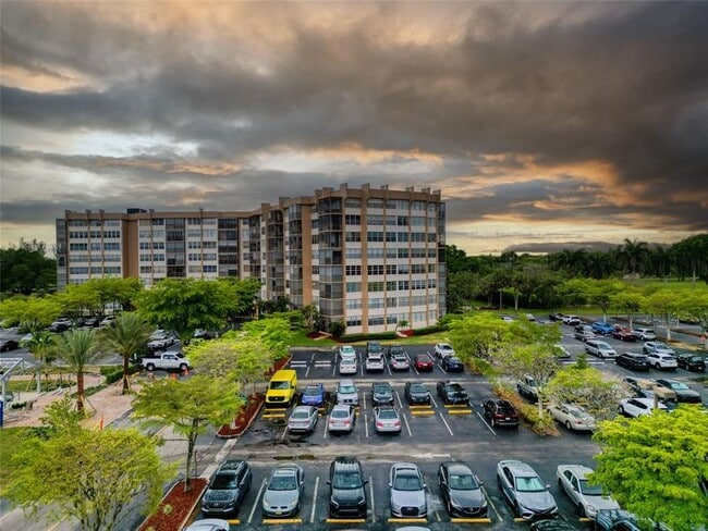 property at 1100 St Charles Pl