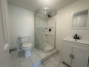 605 E Hunnicutt St in Baytown, TX - Building Photo - Building Photo