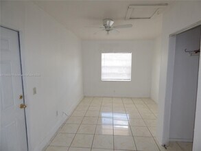 3560 NW 8th St in Fort Lauderdale, FL - Building Photo - Building Photo