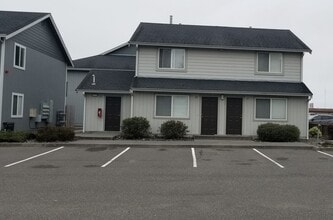 1688 Sandpiper Ln in Mckinleyville, CA - Building Photo - Building Photo