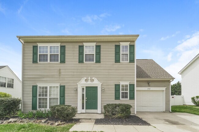 4705 Fox Thorne Dr in Charlotte, NC - Foto de edificio - Building Photo