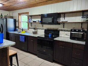 7055 Tomotley Rd in Maryville, TN - Building Photo - Building Photo