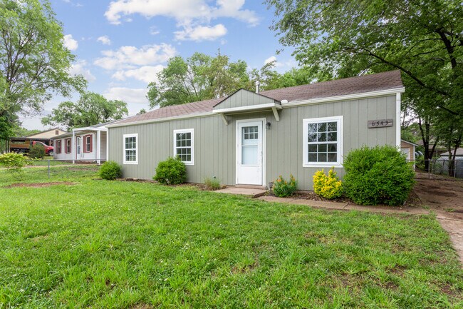 6543 N East Park View St in Park City, KS - Building Photo - Building Photo