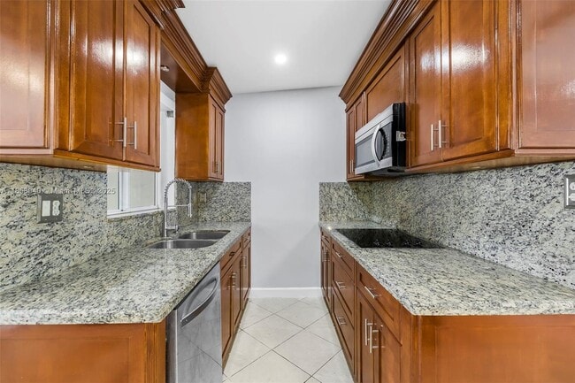 10045 SW 51st Terrace in Miami, FL - Building Photo - Building Photo