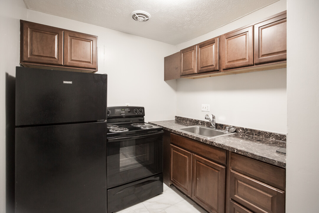 Clifton Colony in Cincinnati, OH - Building Photo