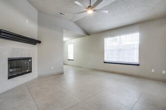 426 W Twelfth St in Dallas, TX - Building Photo - Building Photo