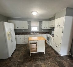 217 S Central Ave in Roxana, IL - Building Photo - Building Photo