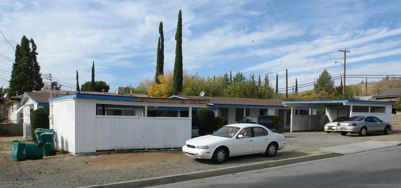 165 N 16th St in Banning, CA - Building Photo