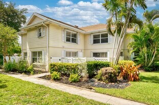 8159 Andover Ct in West Palm Beach, FL - Building Photo