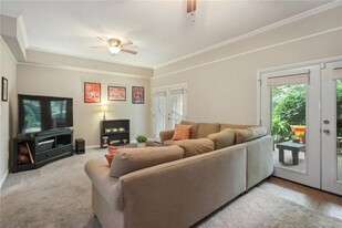 1200 Druid Knoll Dr NE-Unit -1 in Atlanta, GA - Building Photo - Building Photo