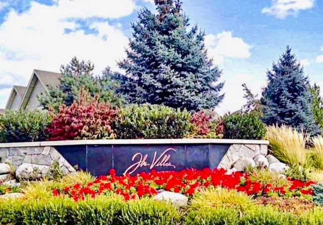 property at 22855 E Country Vista Dr