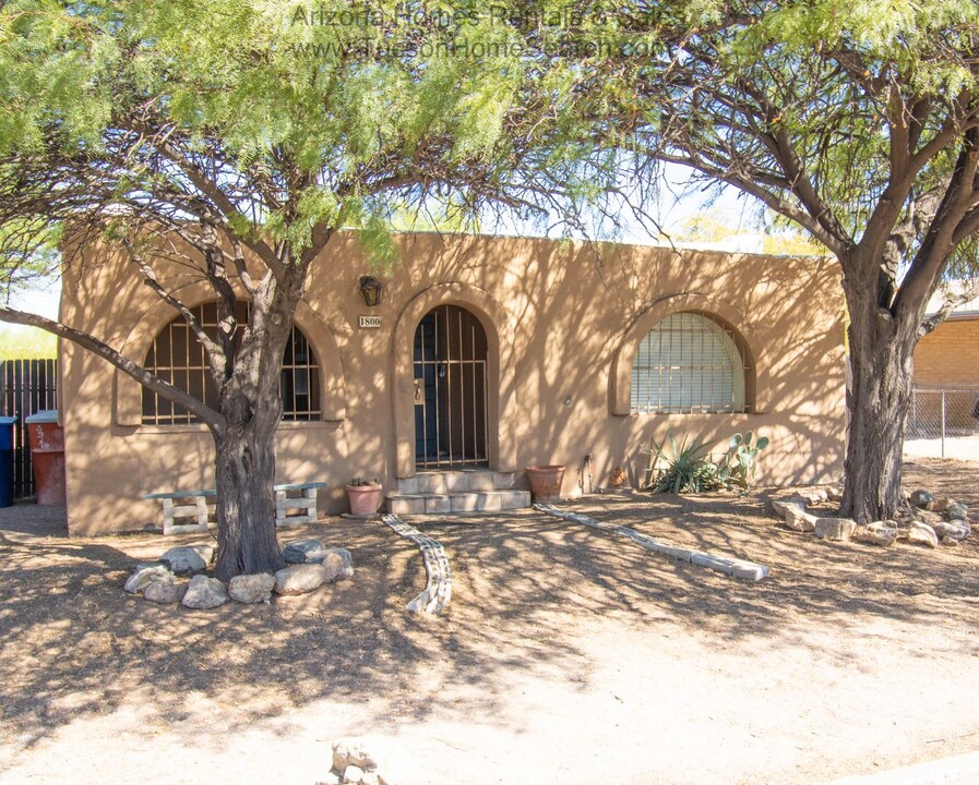 1800 N 5th Ave in Tucson, AZ - Foto de edificio