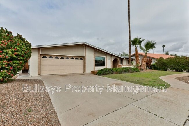property at 2334 W Calle Iglesia Ave