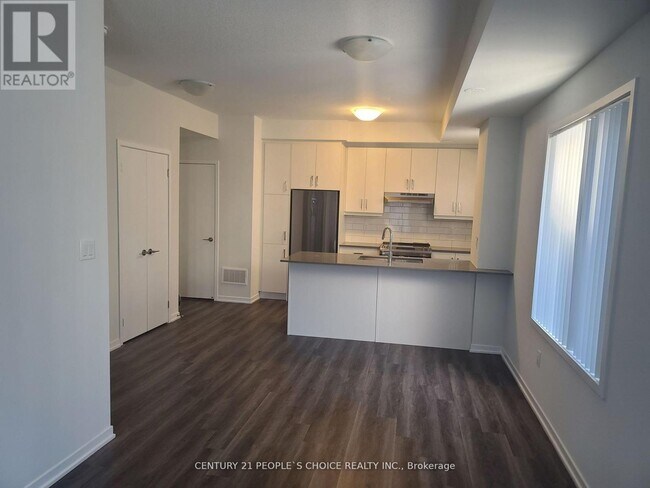 151 Honeycrisp Cres in Vaughan, ON - Building Photo - Building Photo