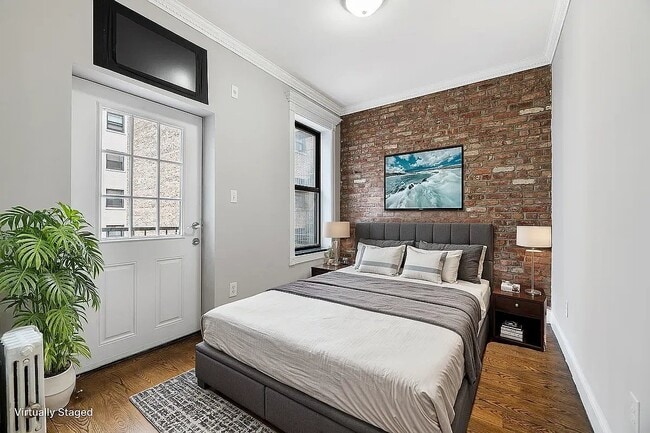 117 First Avenue, Unit 2 in New York, NY - Building Photo - Building Photo