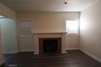 7024 Middleton St, Unit B in Huntington Park, CA - Foto de edificio - Building Photo