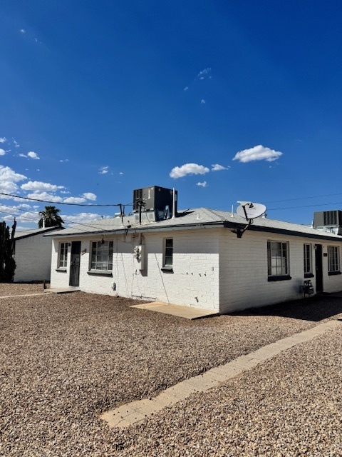 2620 E Glenn St in Tucson, AZ - Foto de edificio