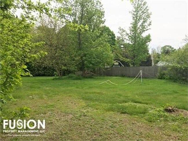 14 Railroad St in Essex Junction, VT - Building Photo - Building Photo