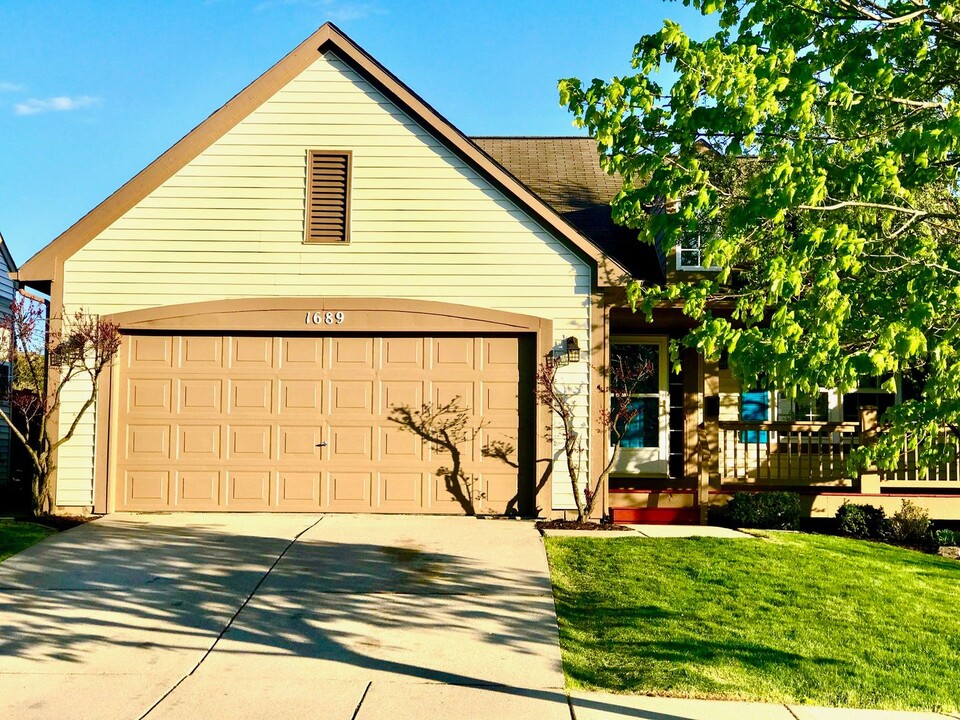1689 Abigail Way in Ann Arbor, MI - Building Photo