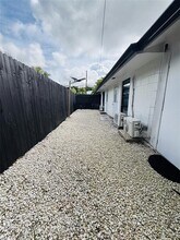 1367 Riverland Rd in Fort Lauderdale, FL - Building Photo - Building Photo