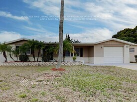 3205 Matchlock Dr in Holiday, FL - Building Photo