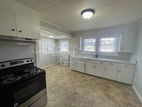 907 W Cooksey Dr in Thomasville, NC - Foto de edificio - Building Photo