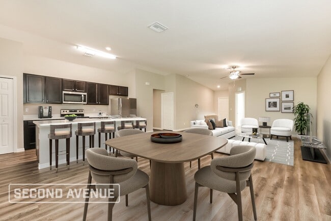 494 Hoffer St in Port Charlotte, FL - Foto de edificio - Building Photo