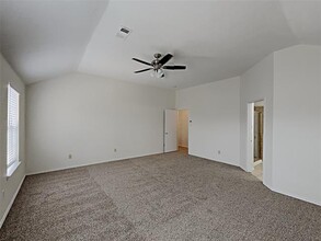 8212 Dynasty Dr in Fort Worth, TX - Building Photo - Building Photo