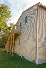 1042 Sassaquin Ave in New Bedford, MA - Building Photo - Building Photo