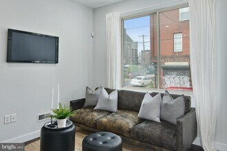 1752 N Marshall St-Unit -1 in Philadelphia, PA - Building Photo - Building Photo