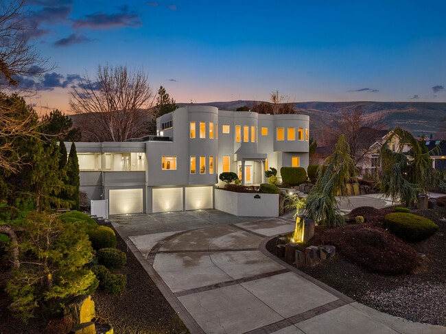 property at 1146 Country Ridge Dr