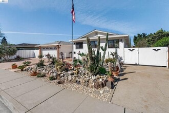 1450 Kolln St in Pleasanton, CA - Building Photo - Building Photo