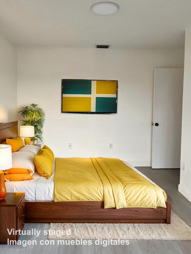 8851 NW 119th St in Hialeah, FL - Building Photo - Building Photo