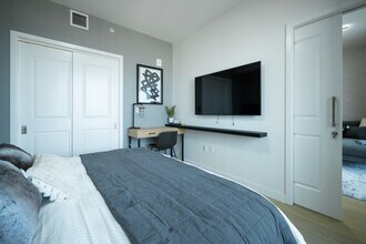 400 S Broadway, Unit 2604 in Los Angeles, CA - Building Photo - Building Photo