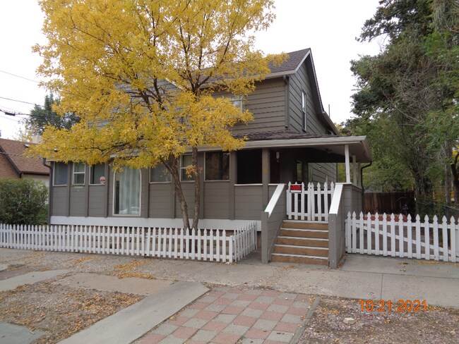 property at 218 N Spruce St