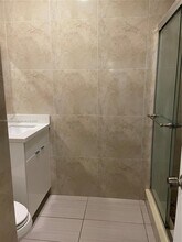 924 NE 5th St in Hallandale Beach, FL - Building Photo - Building Photo