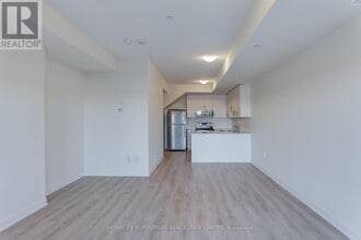 1695 Dersan St in Pickering, ON - Building Photo - Building Photo