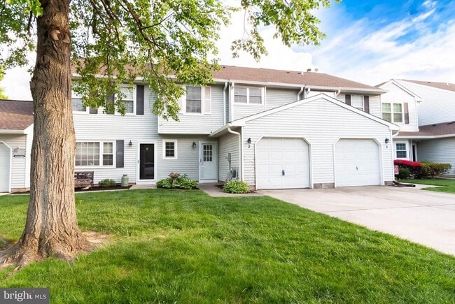 2 Fairfax Ct in Bordentown, NJ - Building Photo - Building Photo