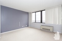 2754 N Hampden Ct, Unit 1903 in Chicago, IL - Foto de edificio - Building Photo